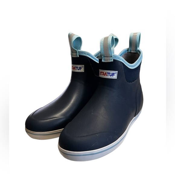 New Xtratuf Women's 6 in Ankle Deck Boot XWAB-201 - Picture 2 of 11